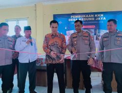 Dr Hirwansyah Ahli Hukum Kepolisian Bersama Wakapolsek Babelan, Buka Secara Resmi Kegiatan KKN Di Desa Kedung Jaya