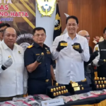 Petugas Bea Cukai dan Polri memperketat pengawasan penyelundupan emas di pintu keluar Indonesia