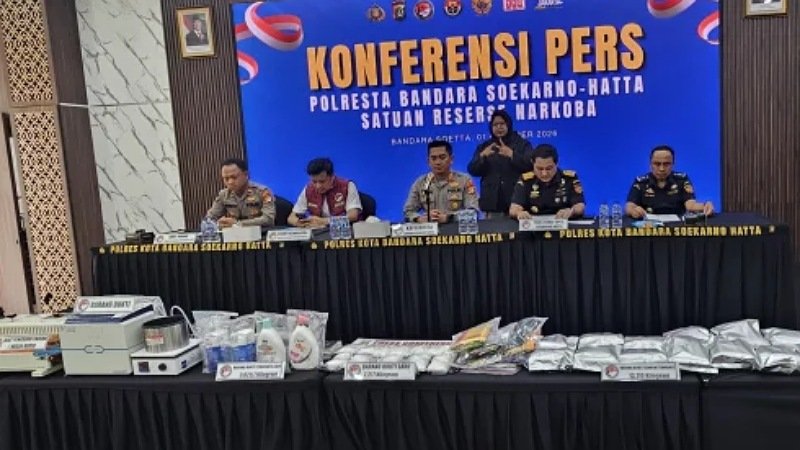 Sindikat Narkotika Lintas Negara Dibongkar 3 Pabrik Gelap di Jakarta dan Sidoarjo Digeruduk
